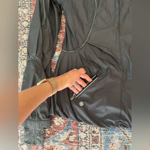 Lululemon Run Inspire Jacket - Picture 3 of 12